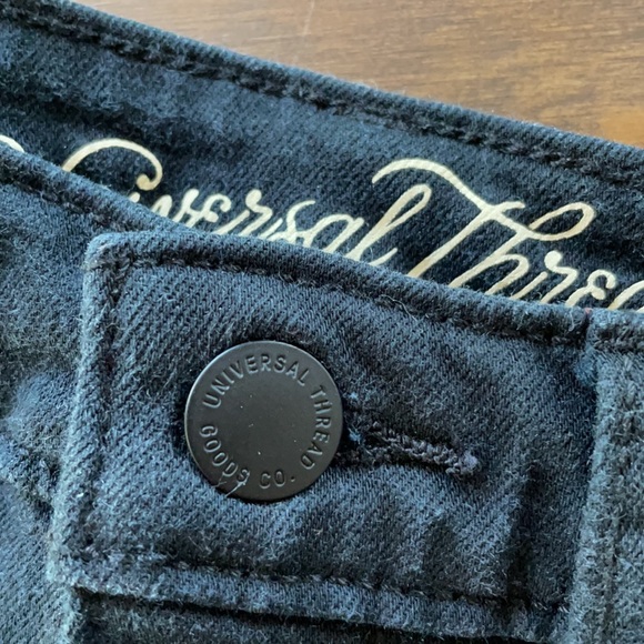 Universal Thread High Rise Midi Shorts - Picture 3 of 6